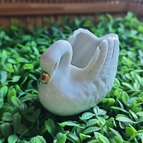 Vintage Dainty Swan Mama & Baby With Gold Tone Accent Coquette - Picture 5 of 10